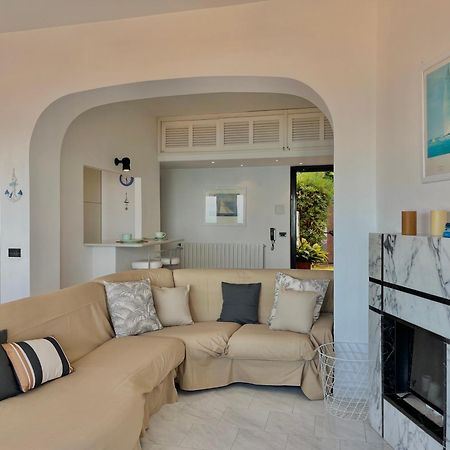 Апартаменти Porto Santo Stefano Vista Mare + Parcheggio Gratuito Екстер'єр фото
