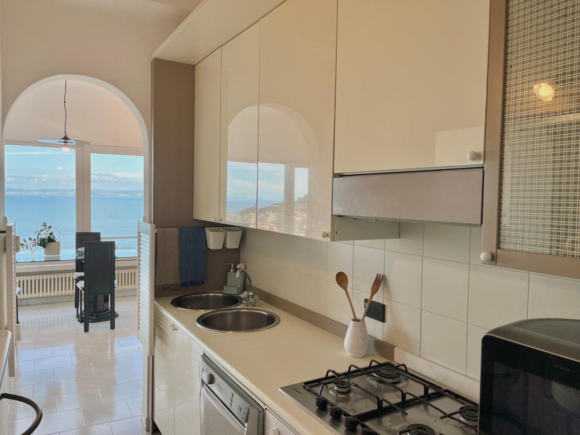 Апартаменти Porto Santo Stefano Vista Mare + Parcheggio Gratuito Екстер'єр фото